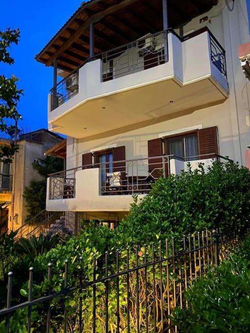 Helen'S House Apartamento Paleros Exterior foto
